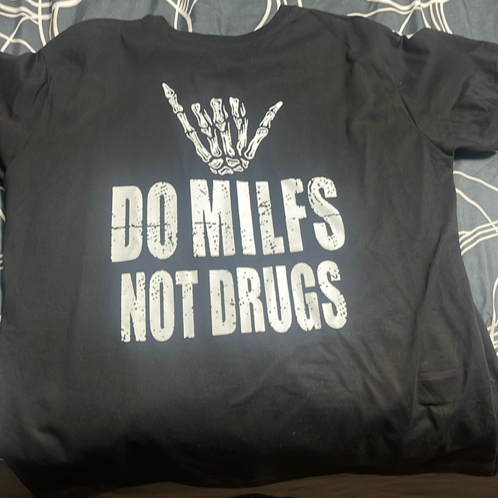 Black front logo on back